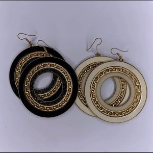 Earrings 2 pair